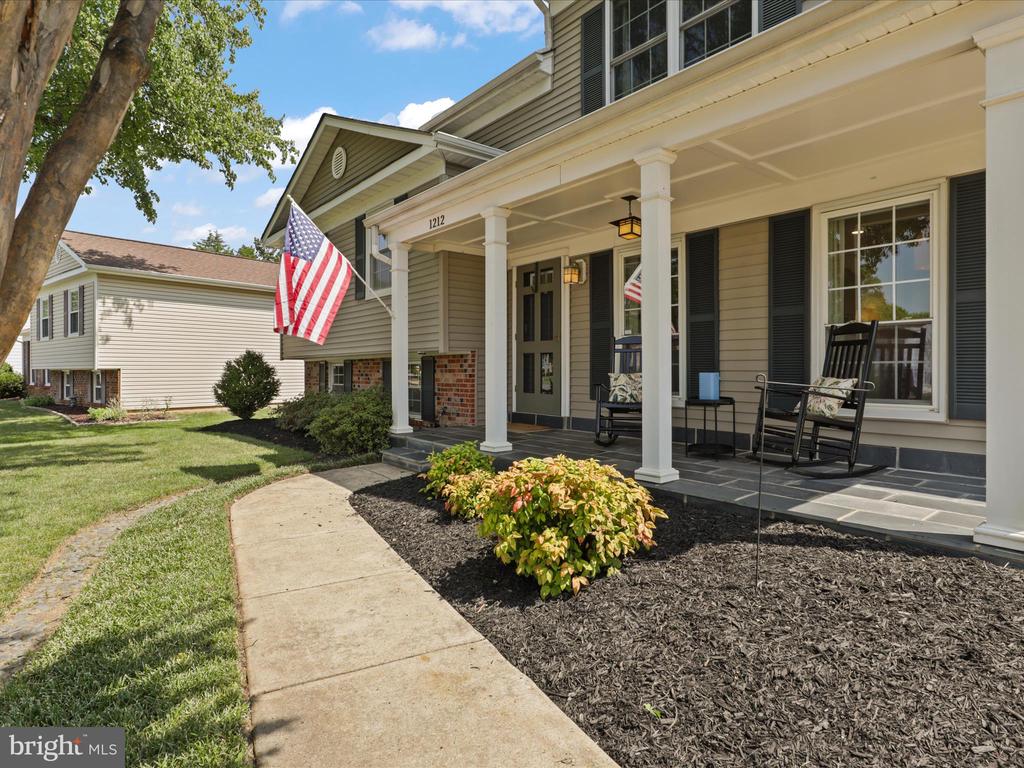 1212 SUMMERFIELD DRIVE