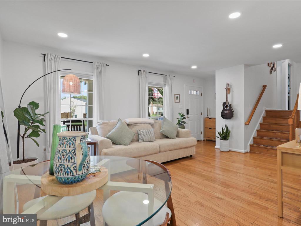 1212 SUMMERFIELD DRIVE