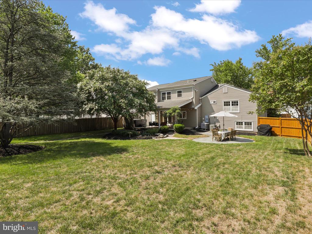 1212 SUMMERFIELD DRIVE