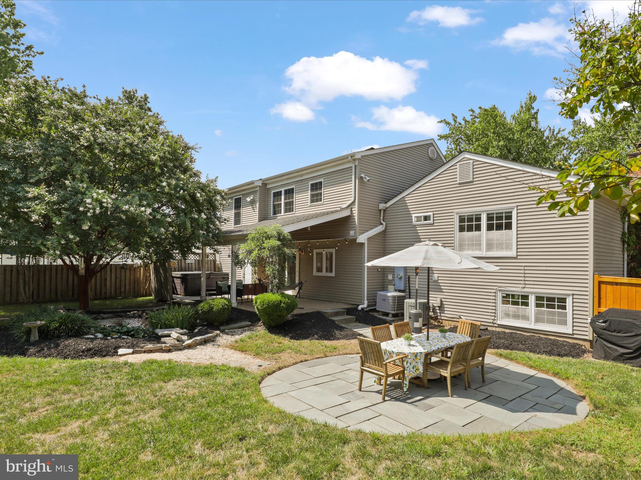 1212 SUMMERFIELD DRIVE