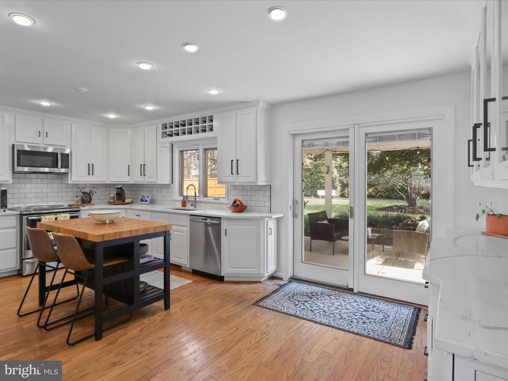 1212 SUMMERFIELD DRIVE