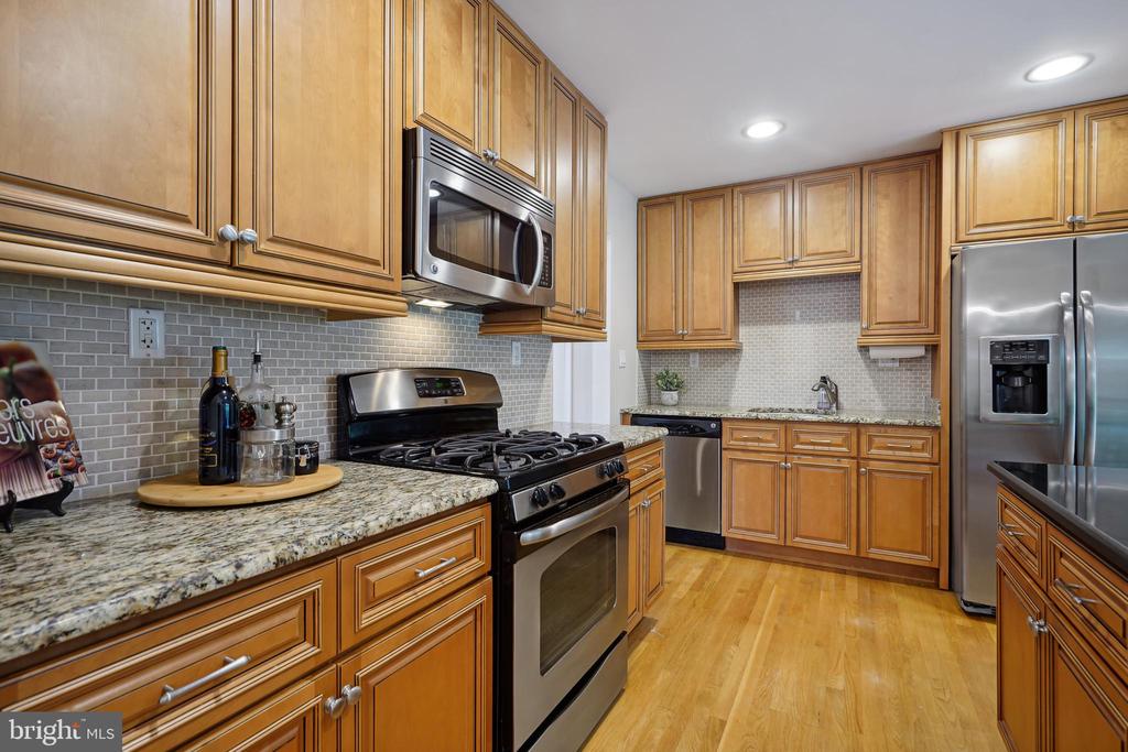 3701 FOREST GROVE DRIVE