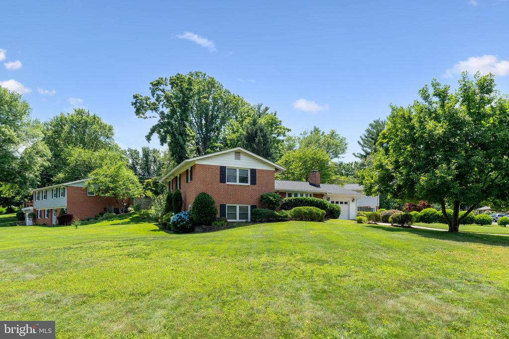 3701 FOREST GROVE DRIVE