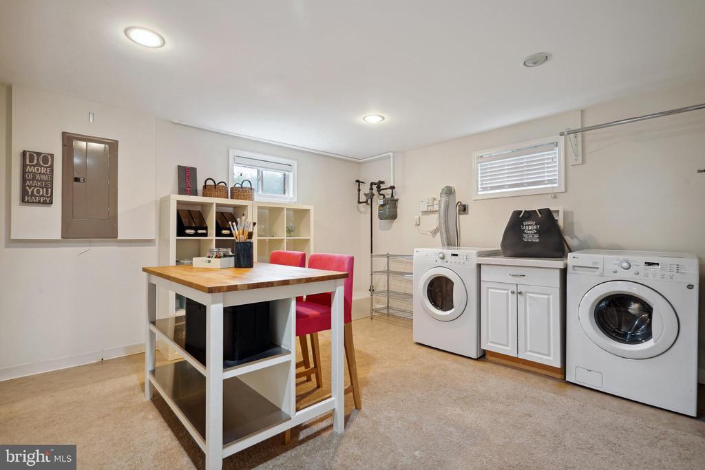 3701 FOREST GROVE DRIVE