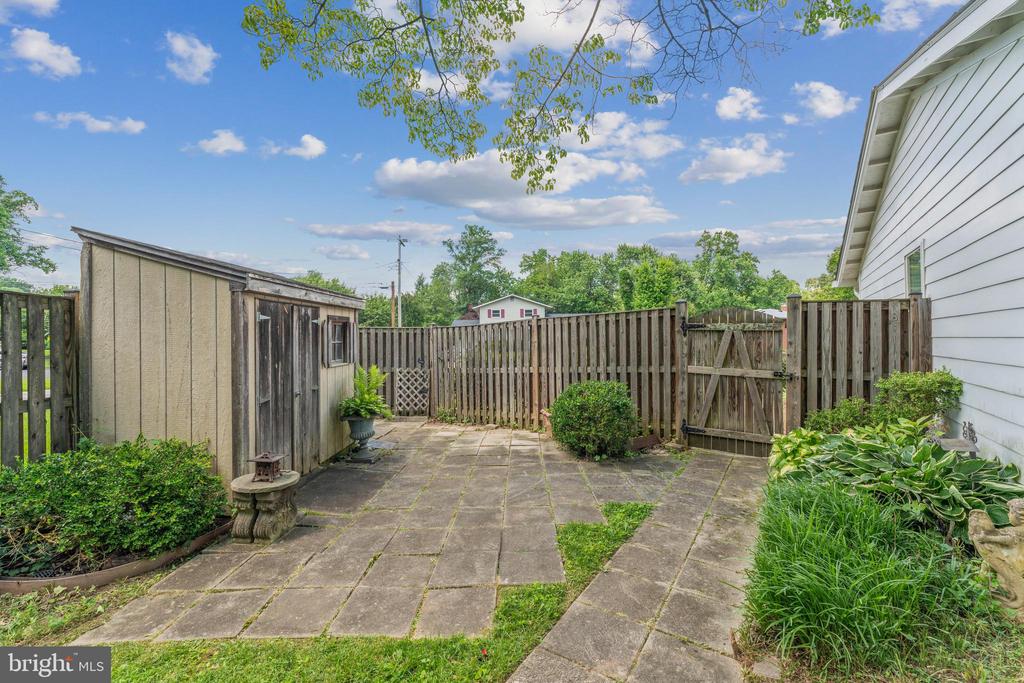 3701 FOREST GROVE DRIVE