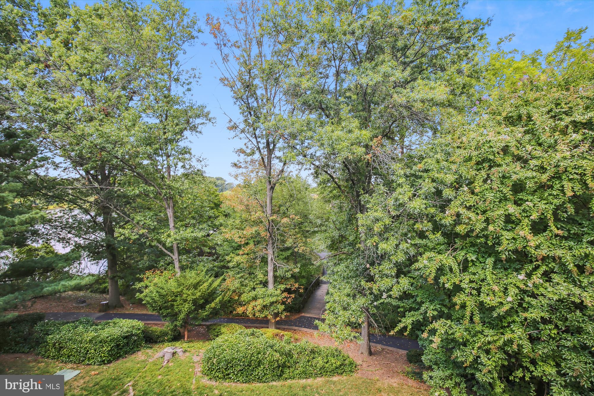 7757 INVERSHAM DRIVE 238