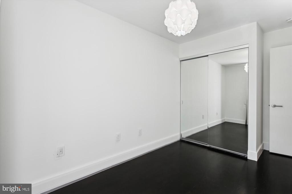 7757 INVERSHAM DRIVE 238