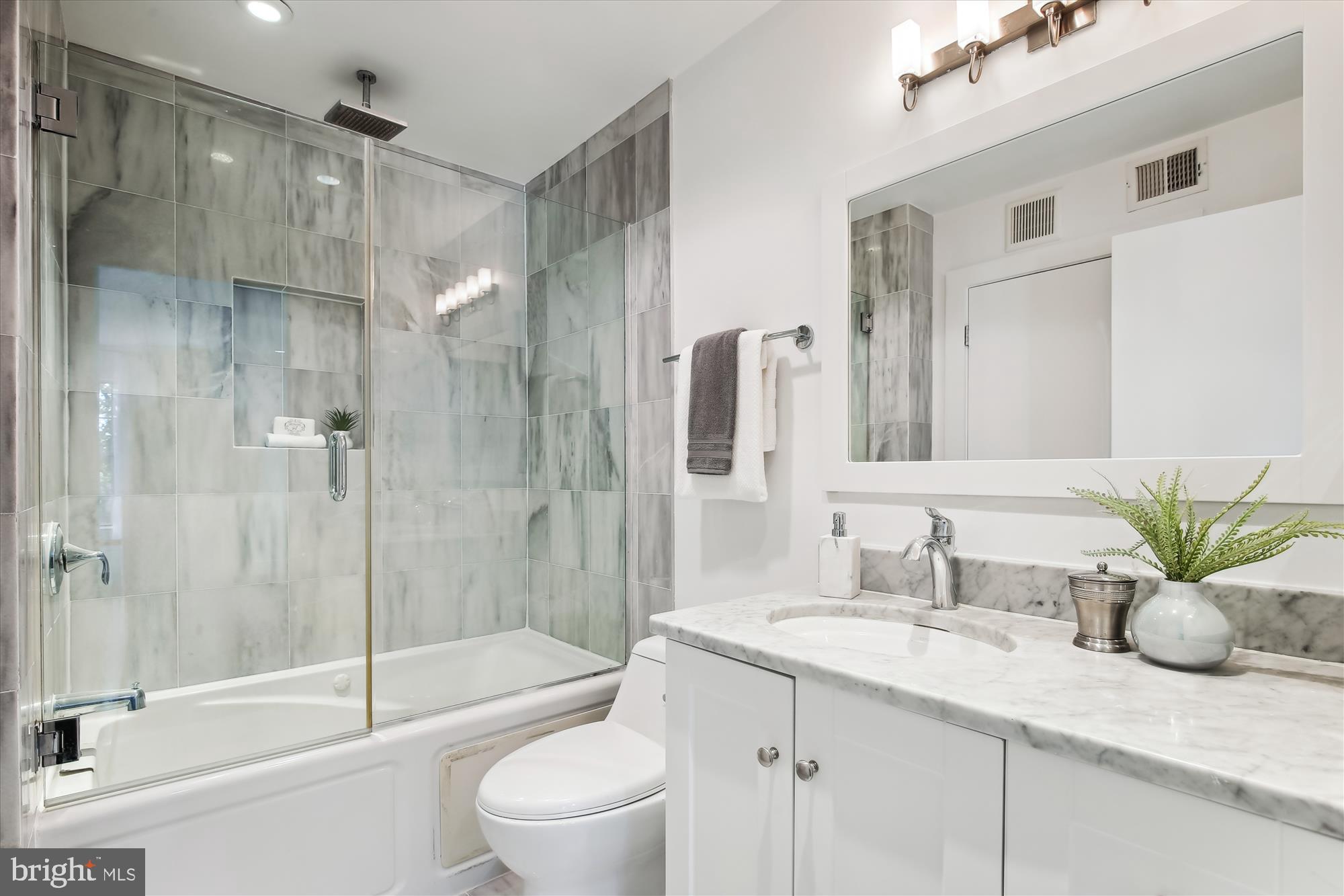 7757 INVERSHAM DRIVE 238