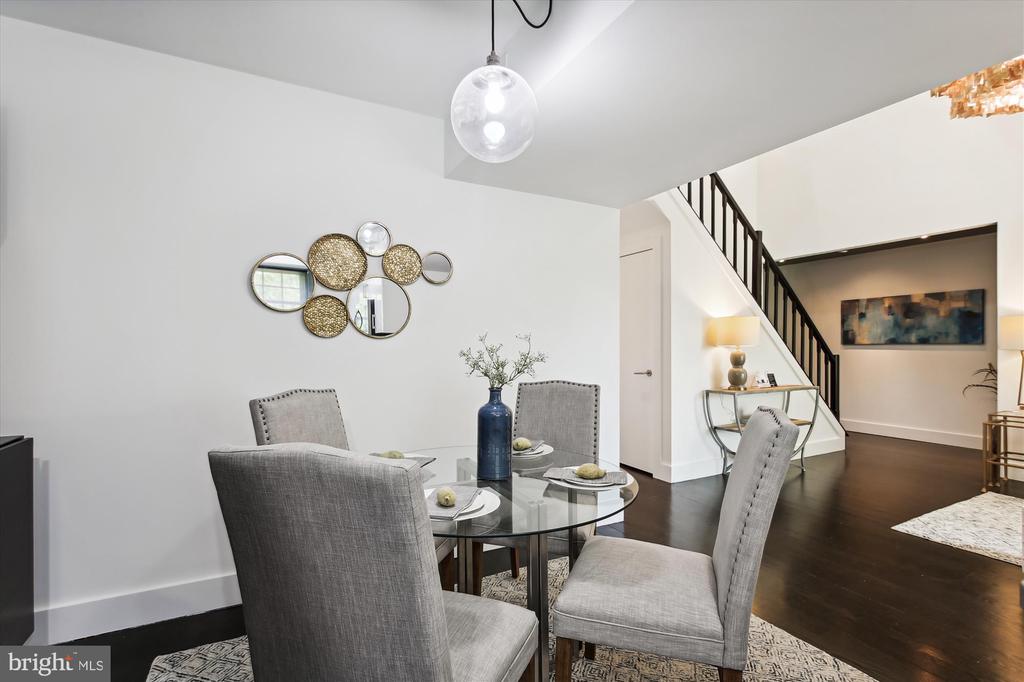 7757 INVERSHAM DRIVE 238