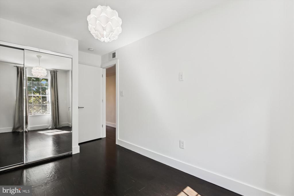 7757 INVERSHAM DRIVE 238