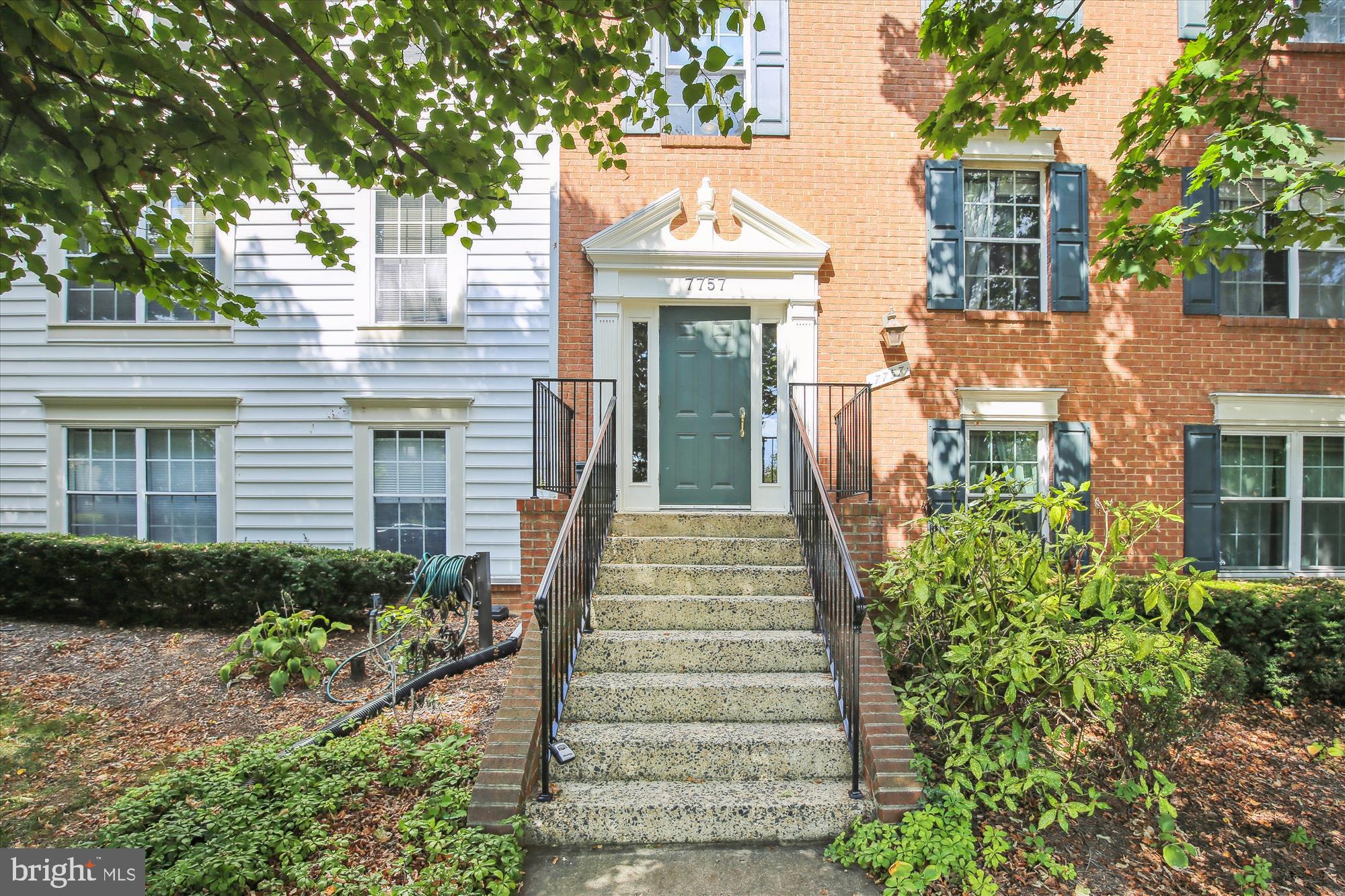 7757 INVERSHAM DRIVE 238