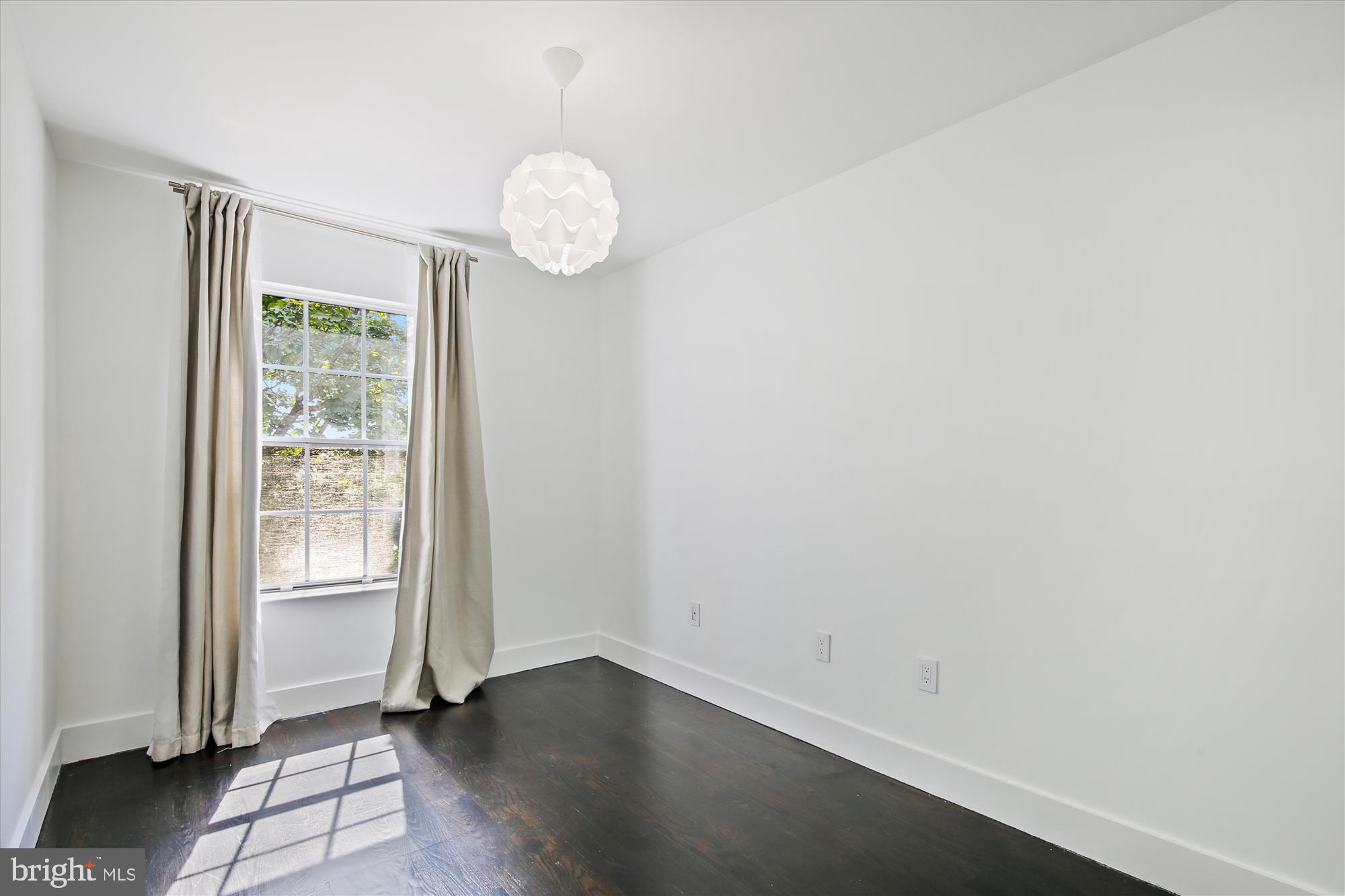 7757 INVERSHAM DRIVE 238