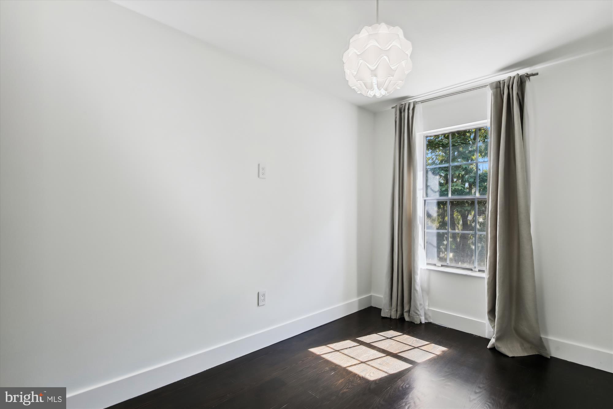 7757 INVERSHAM DRIVE 238