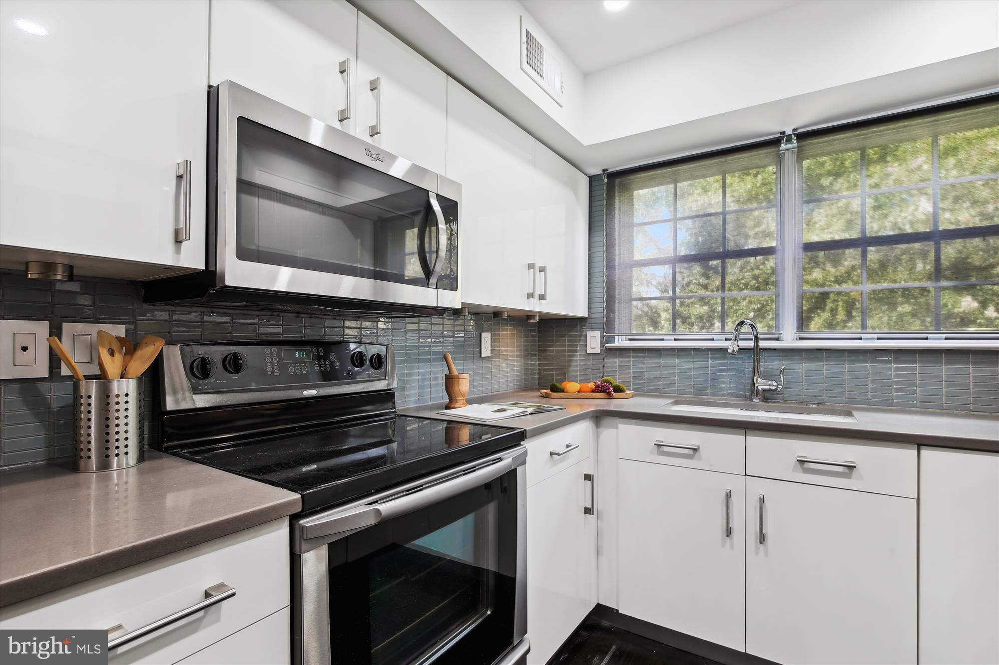 7757 INVERSHAM DRIVE 238