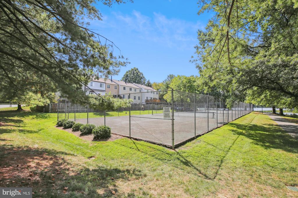 7757 INVERSHAM DRIVE 238
