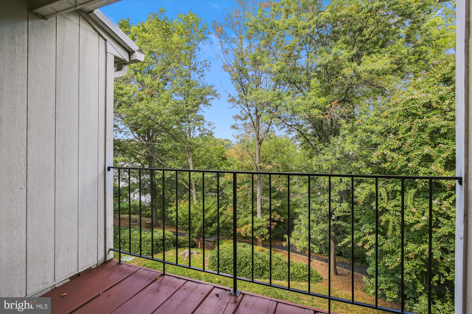 7757 INVERSHAM DRIVE 238