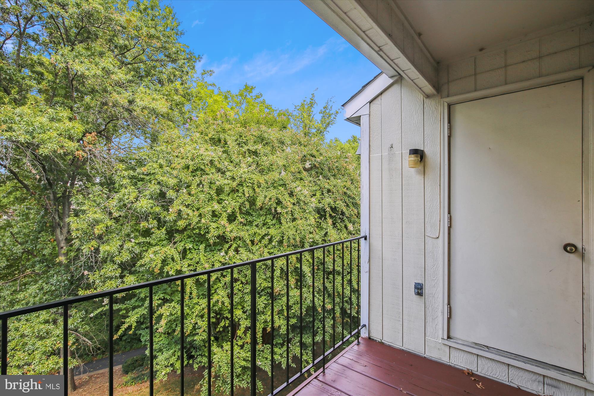 7757 INVERSHAM DRIVE 238