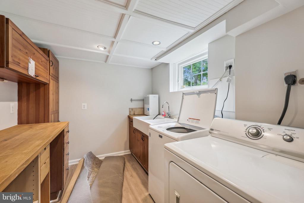 4001 FRANCONIA RD,FAIRFAX