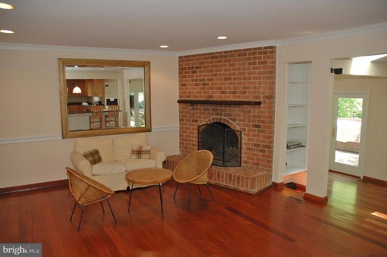 9817 BEACH MILL ROAD