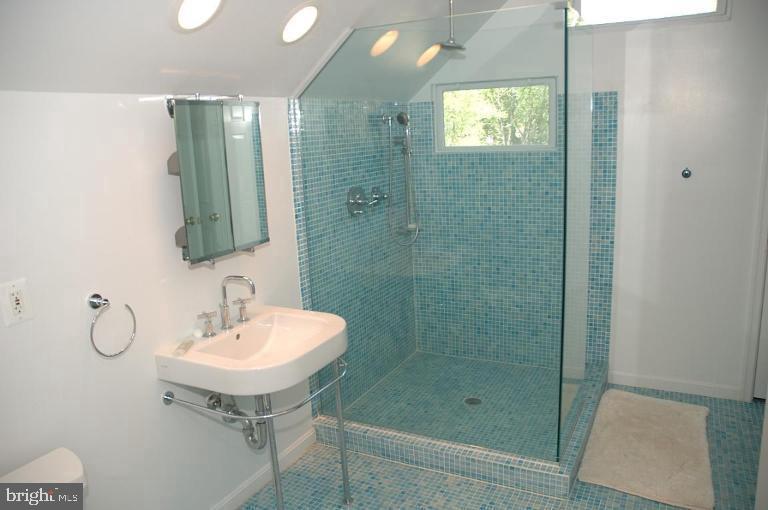 9817 BEACH MILL ROAD