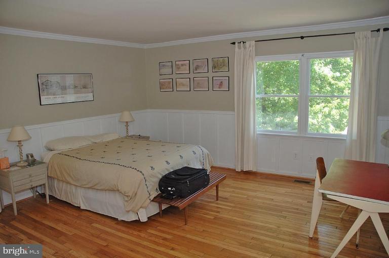 9817 BEACH MILL ROAD