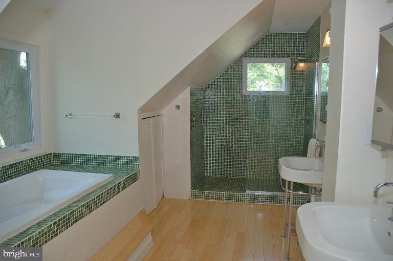 9817 BEACH MILL ROAD