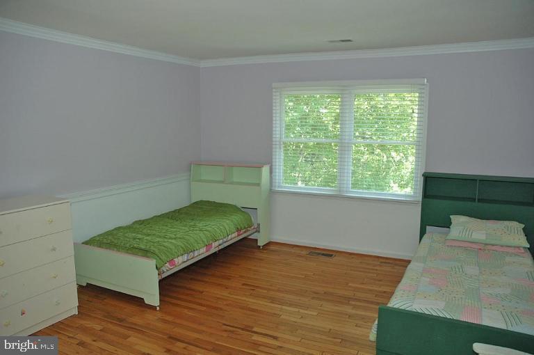 9817 BEACH MILL ROAD