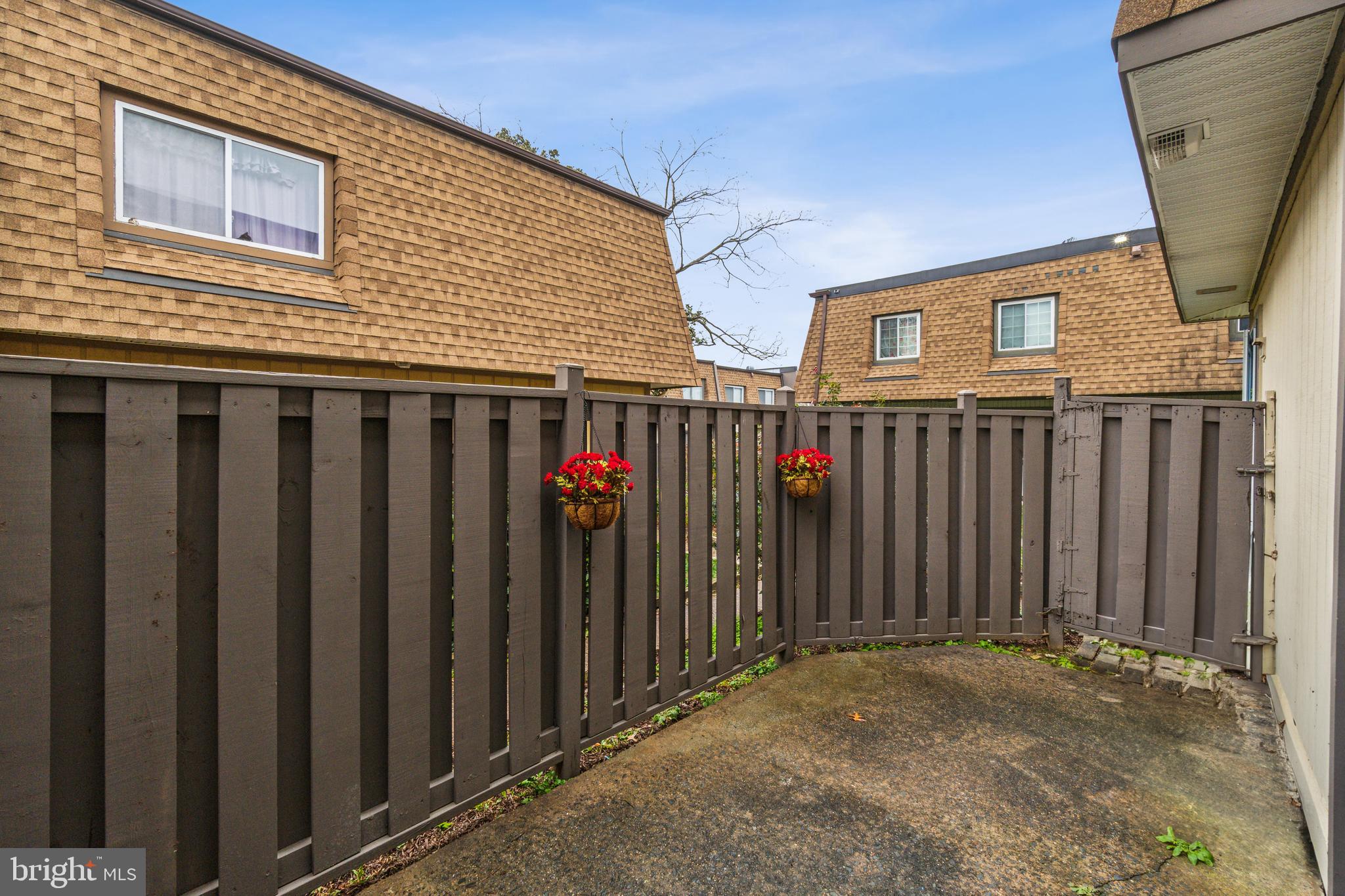 3876 MANZANITA PLACE B