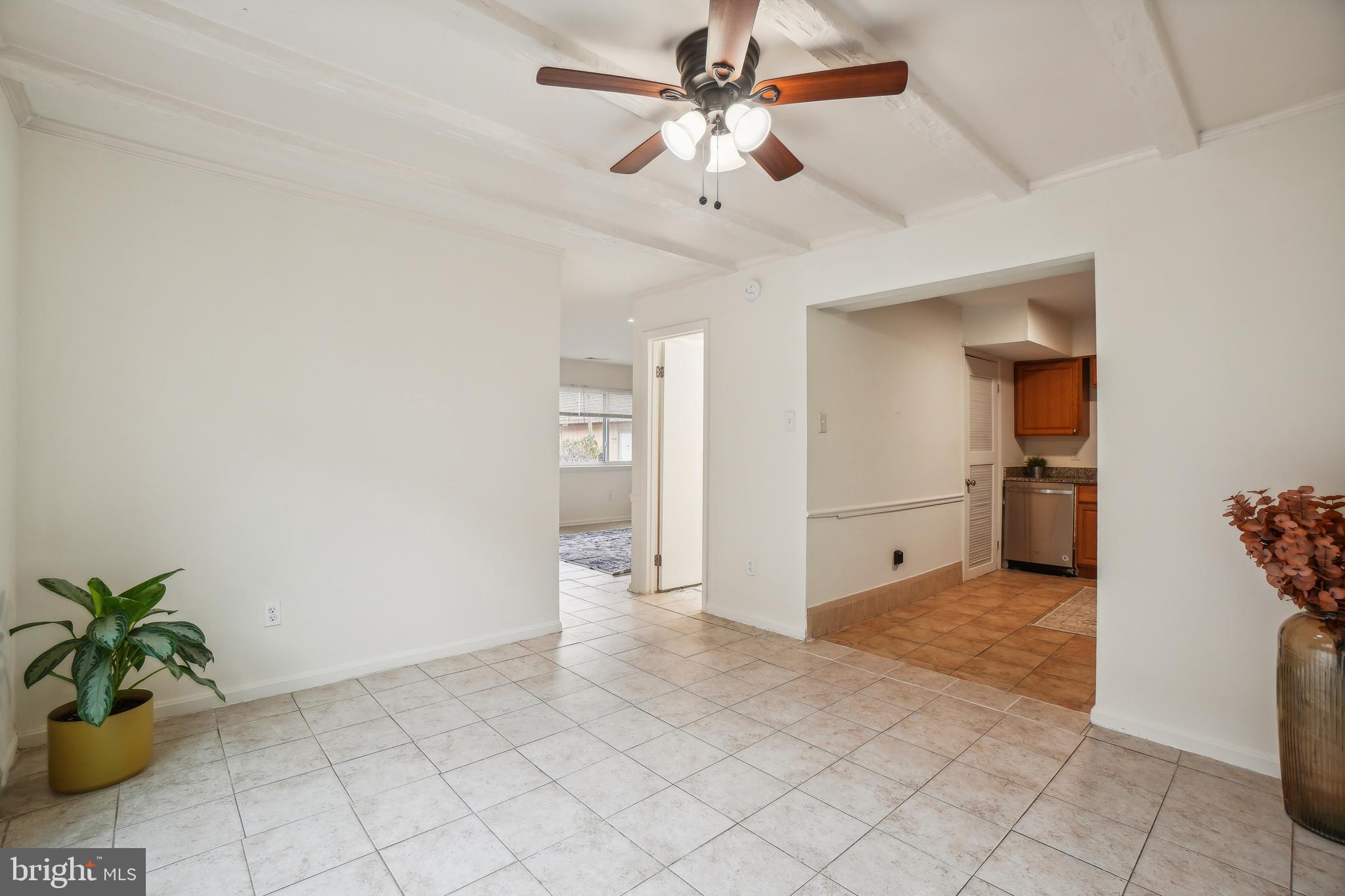 3876 MANZANITA PLACE B