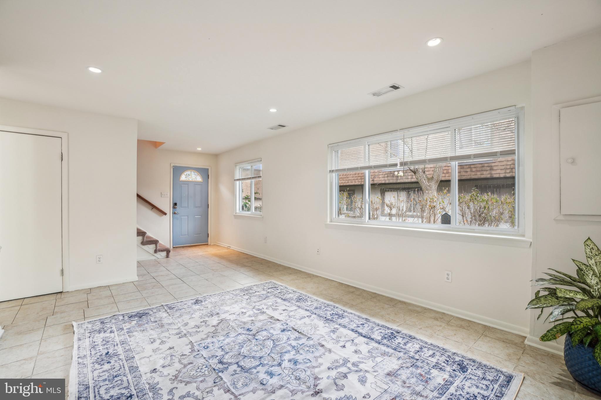 3876 MANZANITA PLACE B