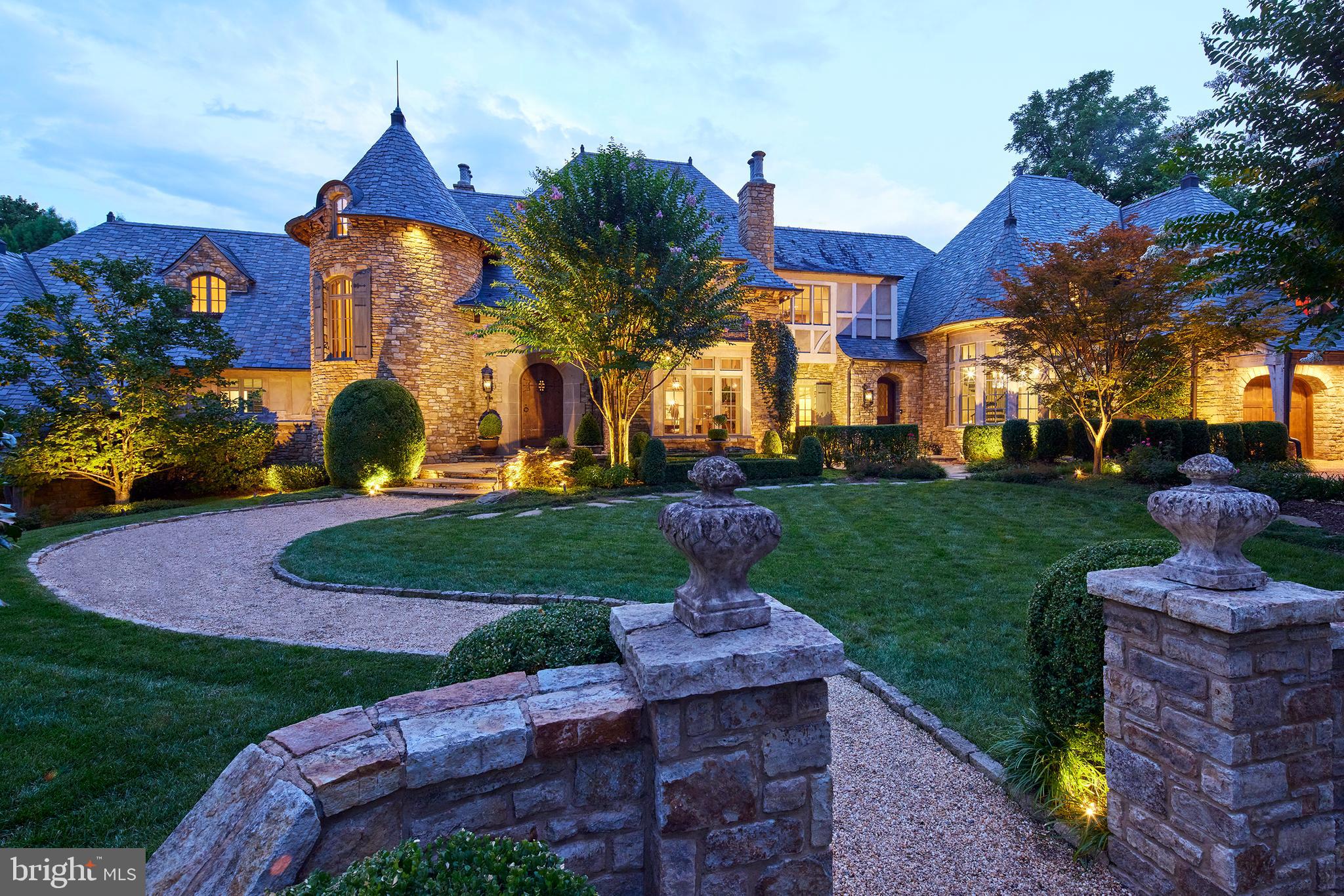 1113 LANGLEY LANE