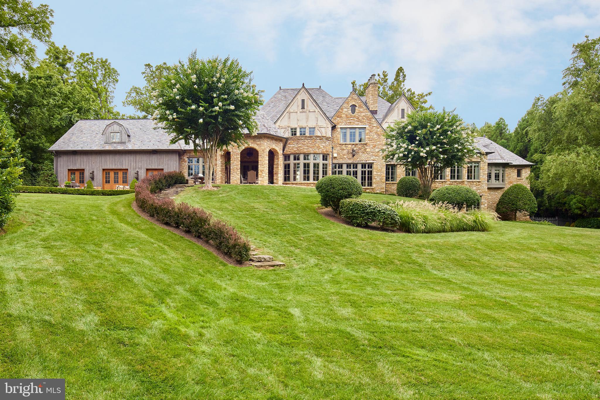 1113 LANGLEY LANE