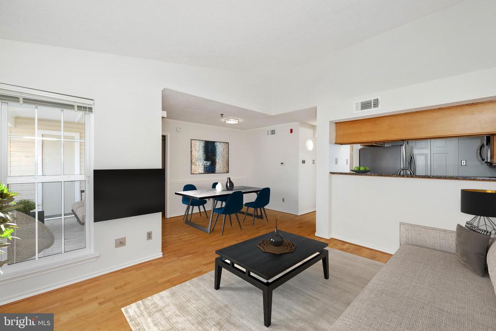 1504 LINCOLN WAY 431