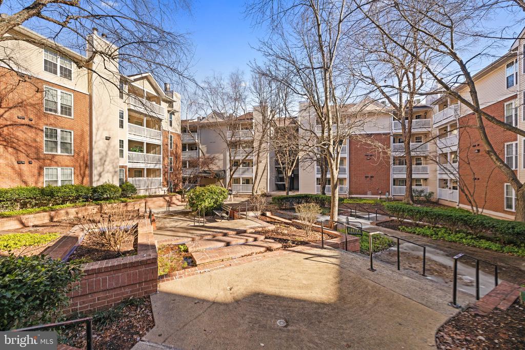 1504 LINCOLN WAY 431