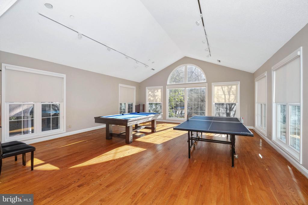 1504 LINCOLN WAY 431