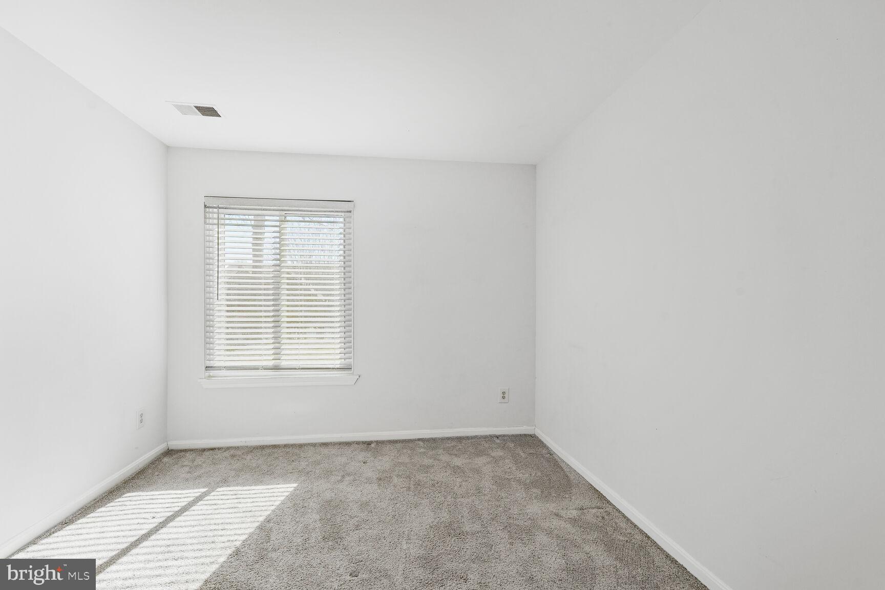 2807 LEE OAKS COURT 102