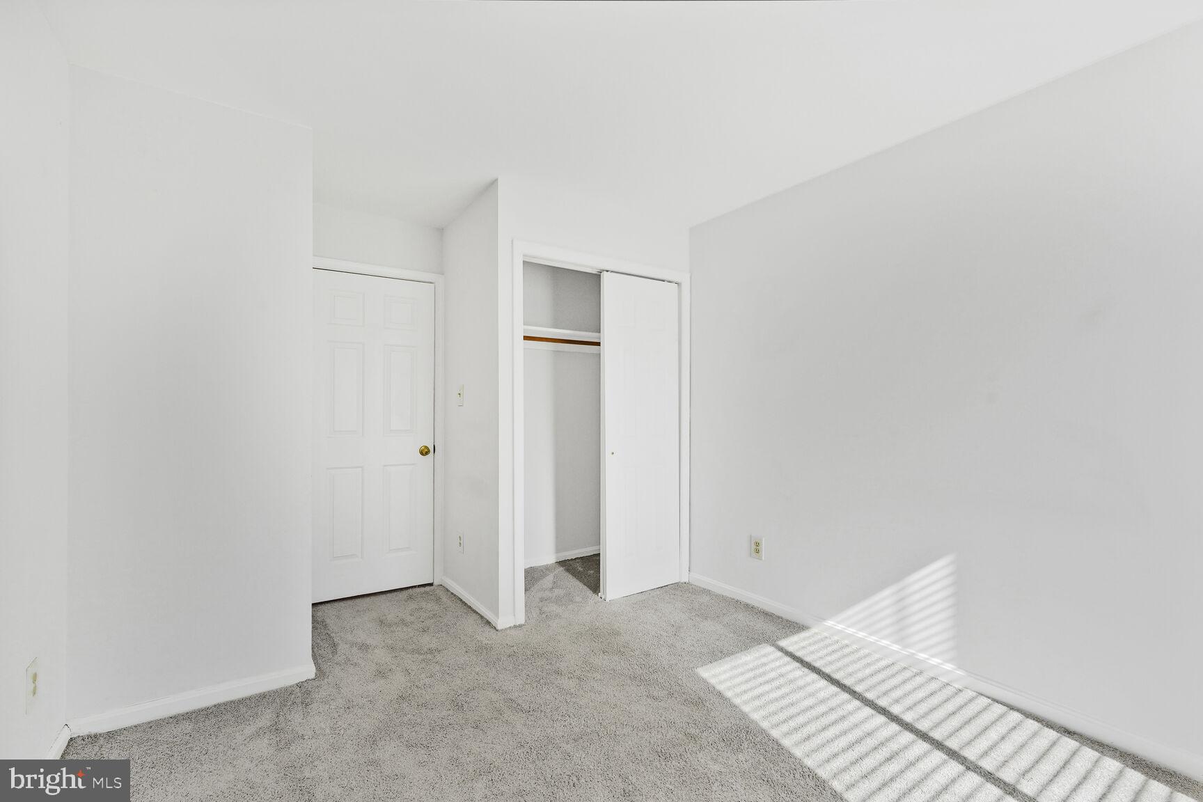 2807 LEE OAKS COURT 102