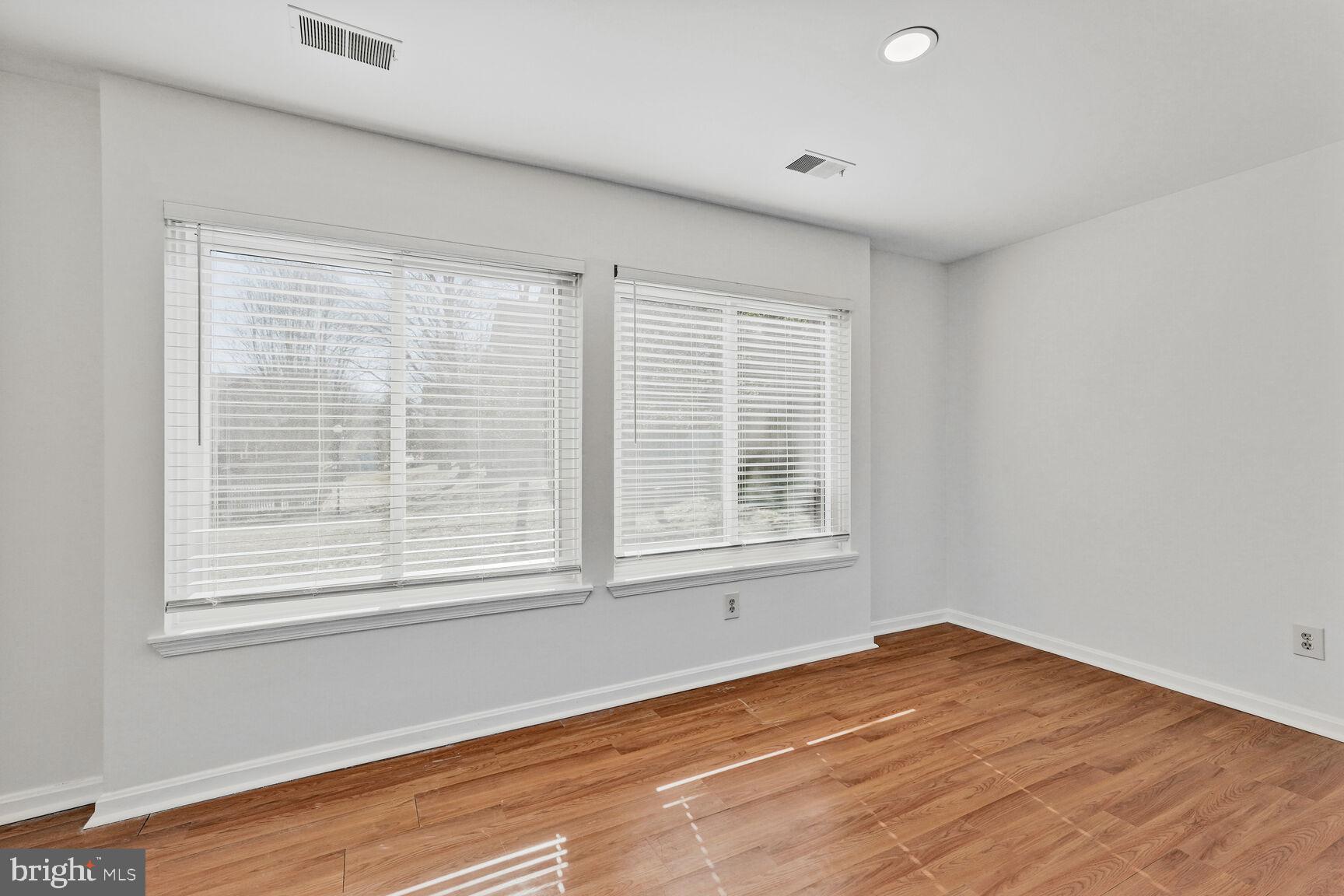 2807 LEE OAKS COURT 102