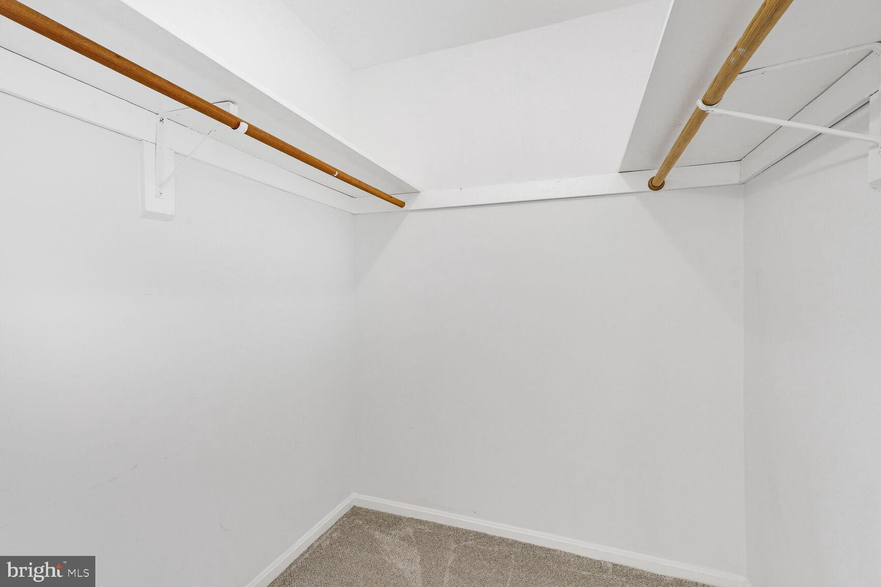 2807 LEE OAKS COURT 102