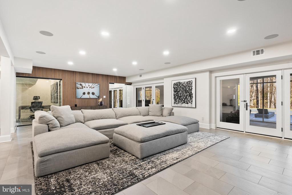 6470 KEDLESTON COURT