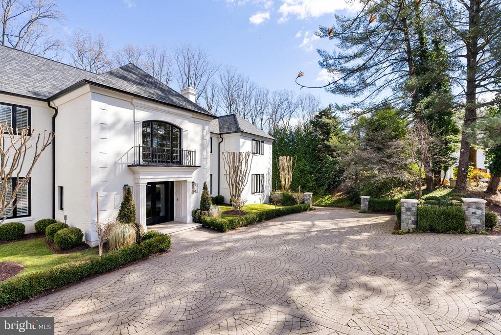 6470 KEDLESTON COURT
