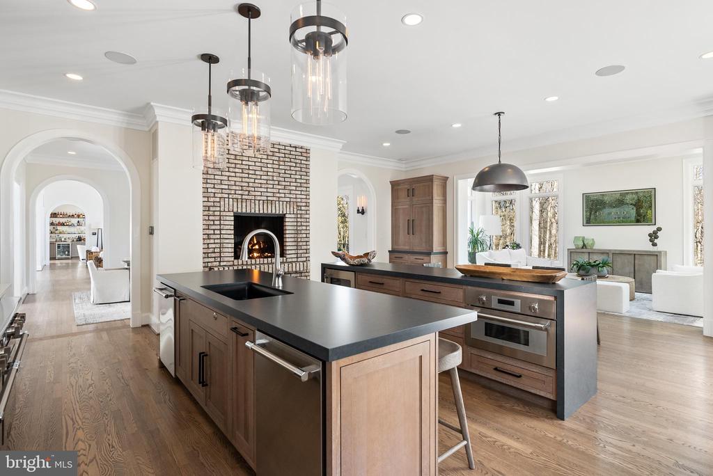 6470 KEDLESTON COURT