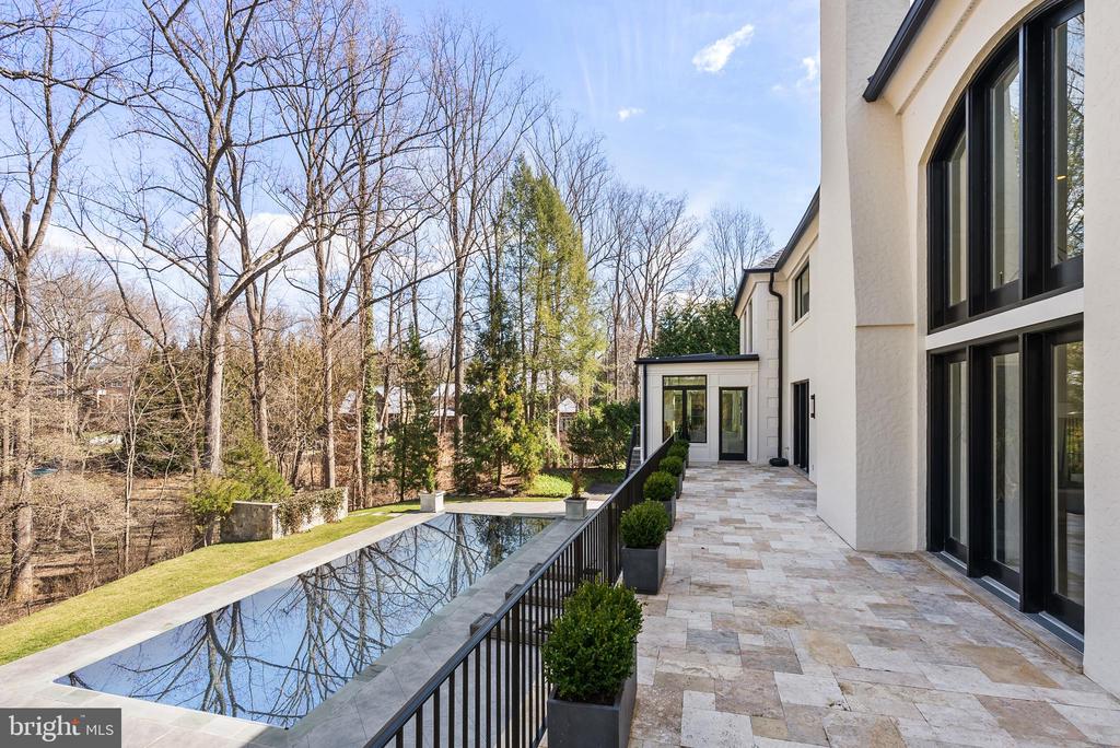 6470 KEDLESTON COURT