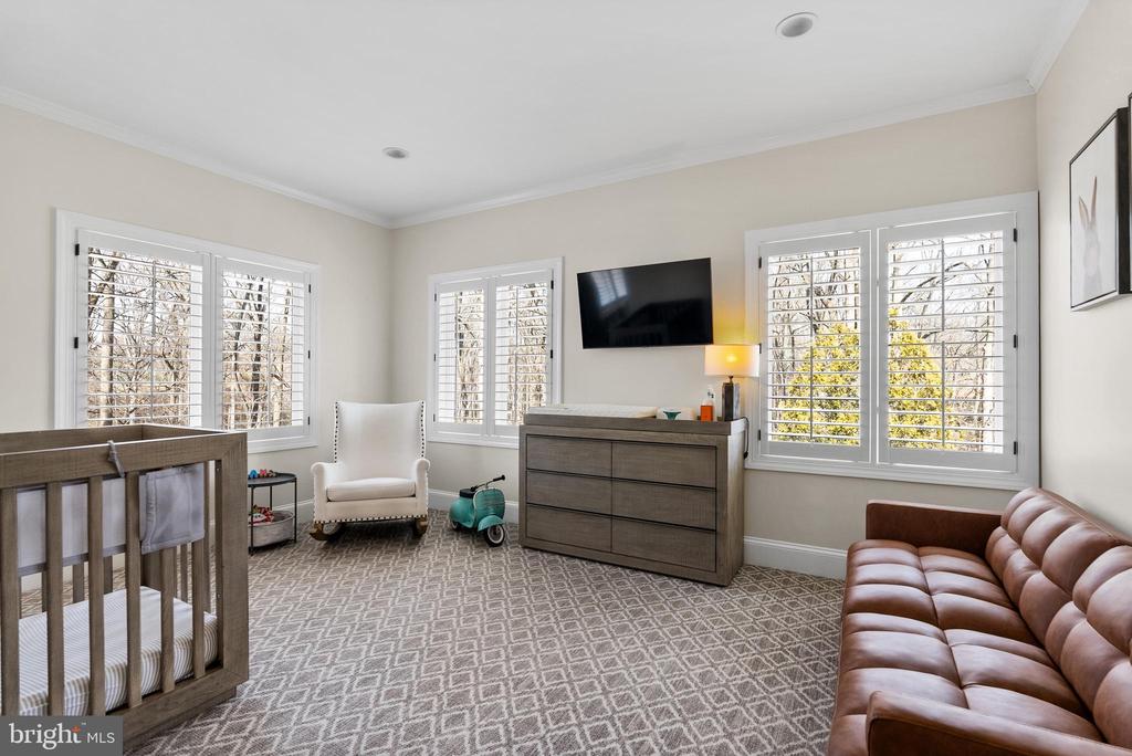 6470 KEDLESTON COURT