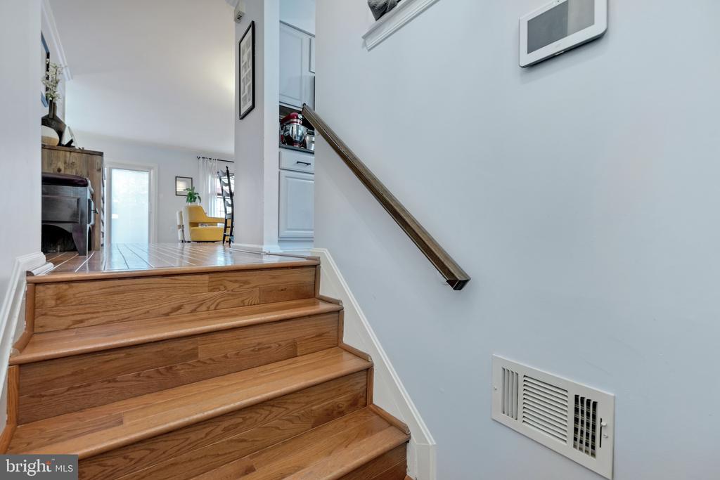 7033 SOLOMON SEAL COURT