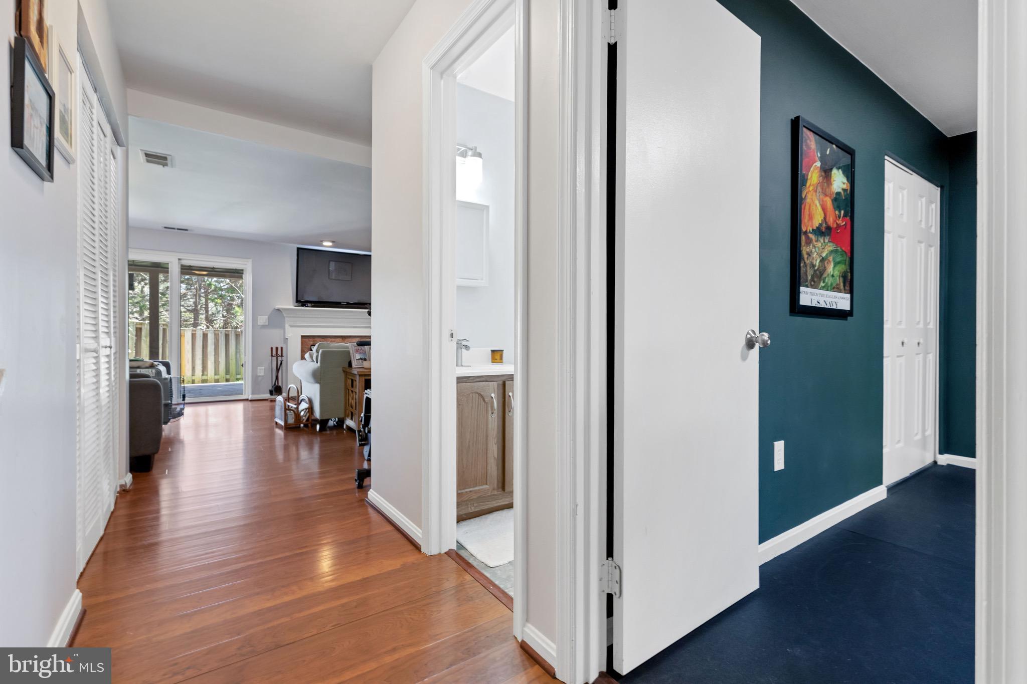 7033 SOLOMON SEAL COURT