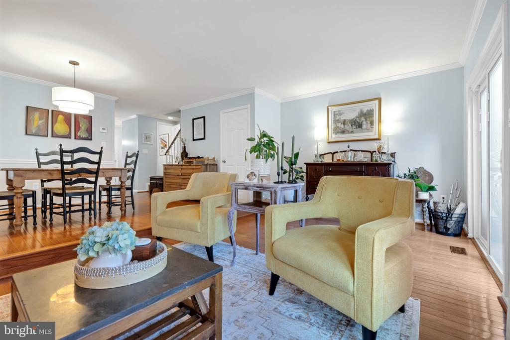 7033 SOLOMON SEAL COURT
