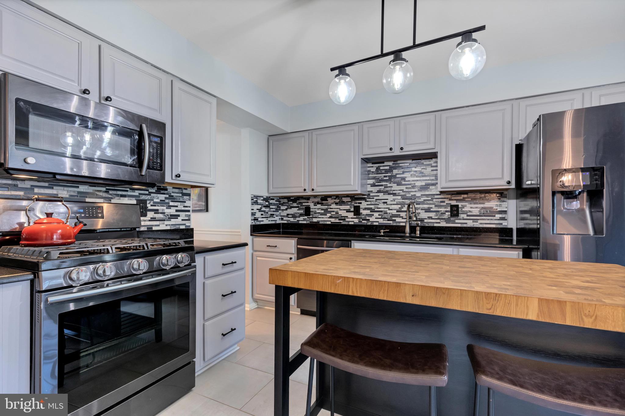 7033 SOLOMON SEAL COURT