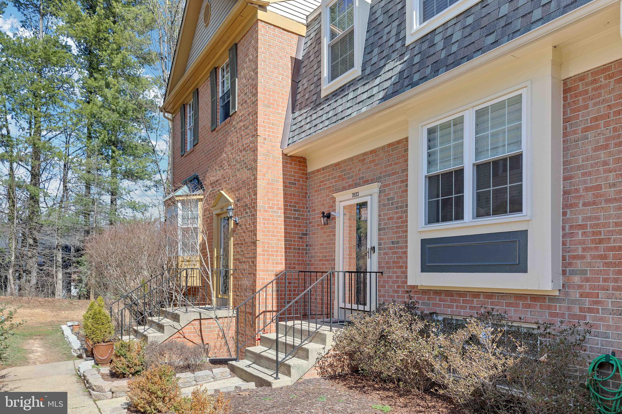 7033 SOLOMON SEAL COURT