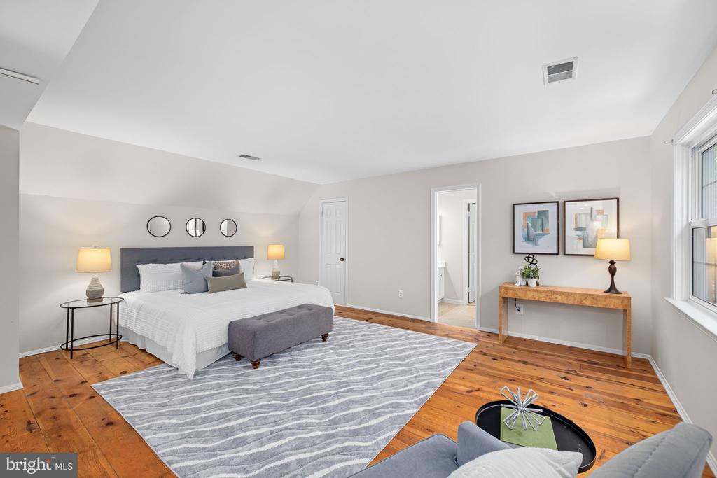 1517 SNUGHILL COURT